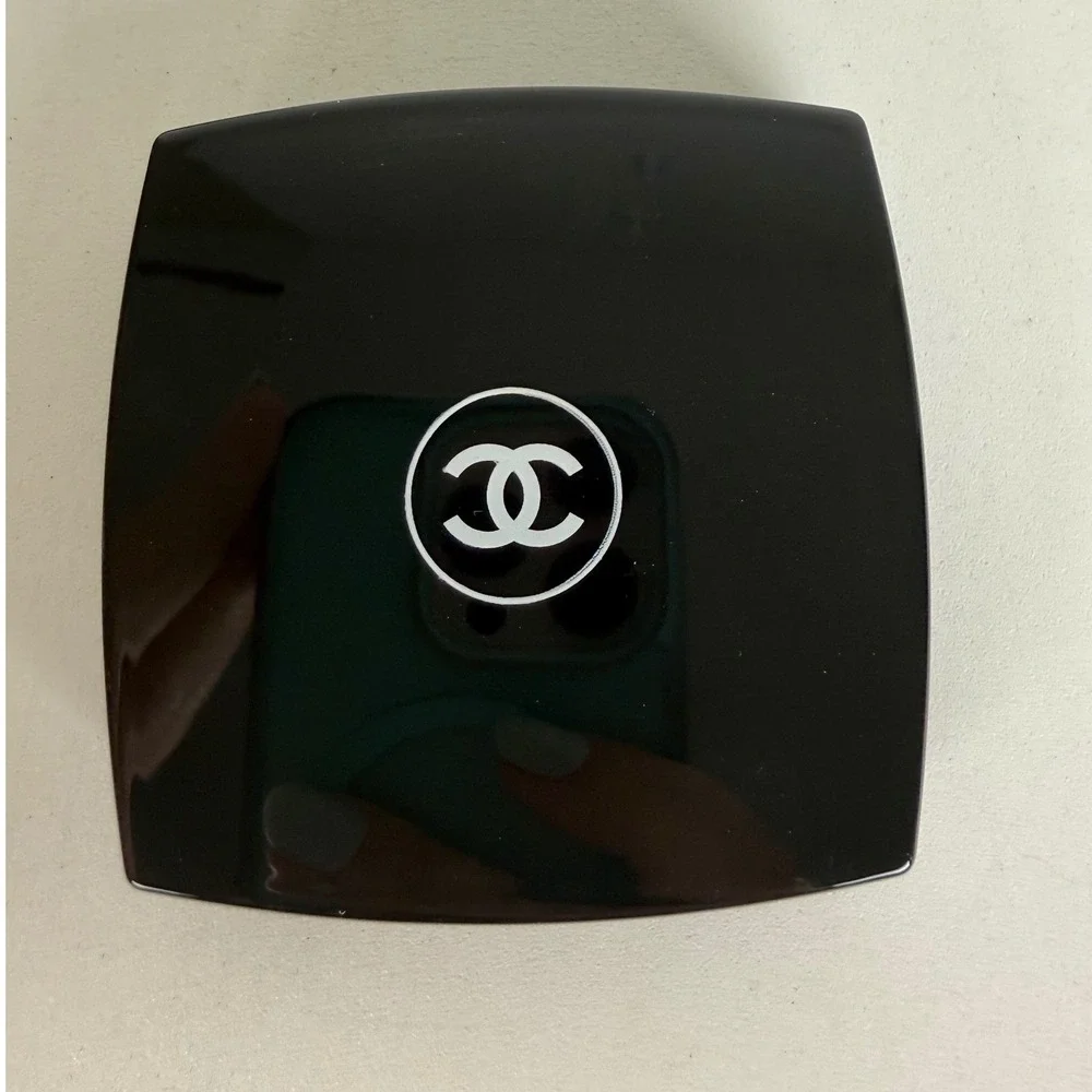 Chanel Eyeshadow Palette Les 4 Ombres Quad 305 Clair-Obscur Taupe Bronze Shimmer